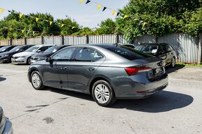 Škoda Octavia Liftback 1.5TSI 110kW M6 Ambition 11/2020 - 3