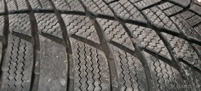 Predám 2ks jazdené zimné 265/50r19-110H Bridgestone RSC - 3