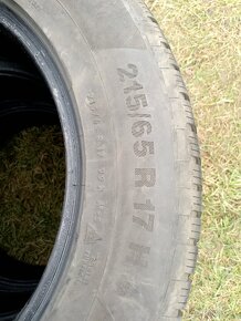 Predám Zimné Pneumatiky 215/65R17 - 3