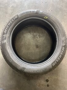 235/55R19 105V Michelin Alpin 5 SUV - 3