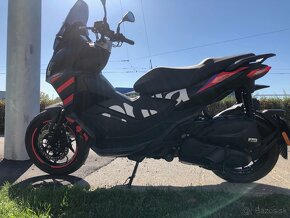 APRILIA SR GT 125 ABS E5 REPLICA - zľava 500 € - 3