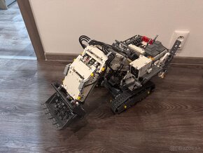 Lego 42100 Technic Bager Liebherr R 9800 - 3