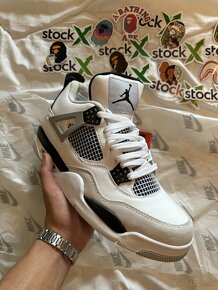 Jordan 4 - 3