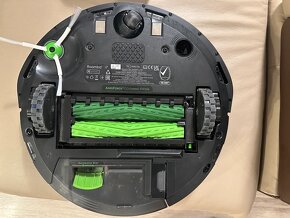 Predám robotický vysávač Roomba i7+ s dokovacou stanicou - 3