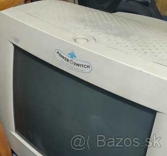 Staré PC a monitory pre zberatelov atd - 3