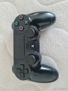 Playstation 4 slim - 3