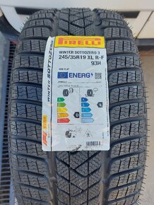 Zimné pneumatiky 245/35R19 Pirelli RFT - 3