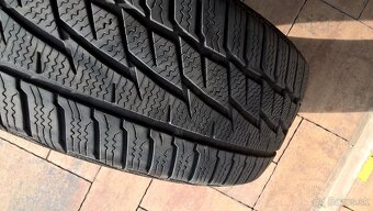 ZIMNÉ 205/55 R16 91H  4 ks MATADOR 6 mm a 4 ks BARUM 5-5,5mm - 3