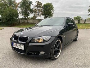 BMW E90 LCI 318d - 3