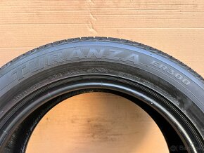 Letné pneumatiky 235/55 R17 Bridgestone dva kusy - 3