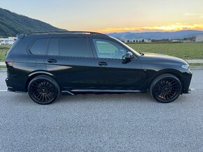 BMW X7 M50i BLACK INDIVIDUAL Full výbava  možná výmena - 3