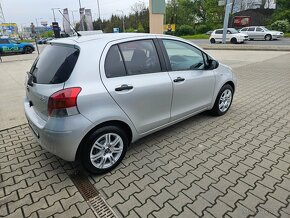 Yaris 1.33 VVT-i,,74kW,101k,6MT,4.valec,83000km,5.dv - 3