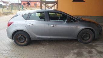 Predám Opel Astra J 2013 - 3