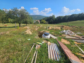 Ponúkam na predaj pozemok na výstavbu RD s platným SP. - 3