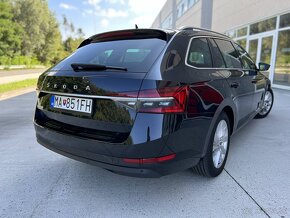 Škoda Superb Kombi automat 2,0tdi - 3