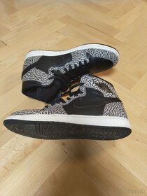 Nike Jordan 1 Un-Supreme 44 - 3