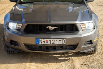 Ford Mustang 3.7 automat - 3