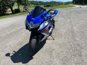 Predám suzuki gsx-r 750 - 3