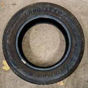 205/65r16 Goodyear Ultragrip 8 - 3