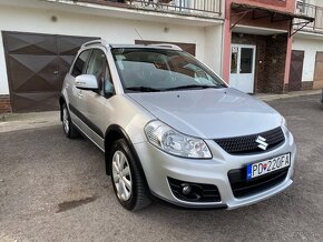 Predám Suzuki sx4  4x4 38000km 1,6 benzin 88 kW r.v 2014 - 3