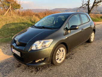 Toyota Auris 1.6 benzín, manuál, 2009 - 3