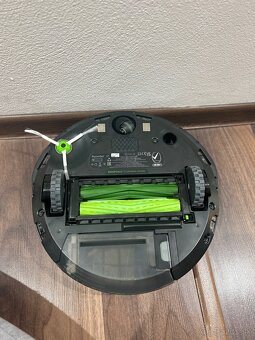 Robotický vysávač Roomba i7 - 3