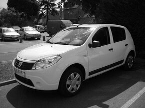 Dacia Sandero rok výroby 2008 biela farba - 3