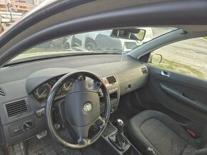 Rozpredam skoda fabia 1.2 htp 47kw 2005 - 3