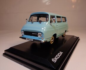 Abrex model 1/43 Škoda 1203 mikrobus - 3