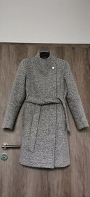 Sivý zimný kabát Orsay - 3