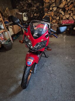 Honda cbr125 - 3