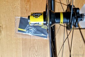 MAVIC DEEMAX DH 27,5" non-boost 12x142 nove zadne koleso - 3