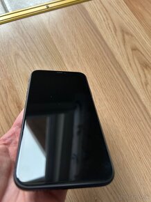 iPhone 11 Black 64GB - 3