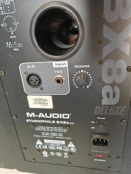 M-Audio BX8a Deluxe Studiophile - 3