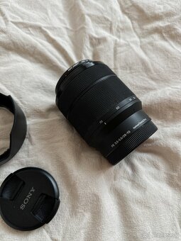 Sony FE 28-70mm f/3.5-5.6 OSS - 3