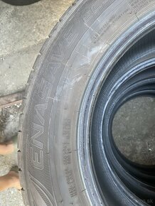 215/60 r16 dunlop - 3