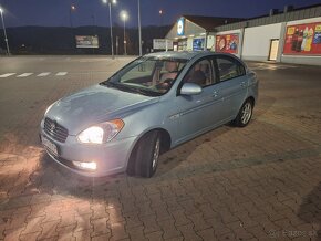 Hyundai Accent - 3