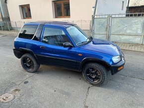 Toyota RAV4 - 3