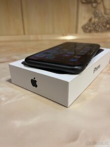 Predám IPhone 11 64GB - 3