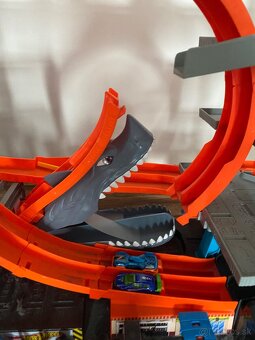 Hot Wheels City Ultimate Garage Shark - 3