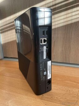 Xbox 360 E 500GB + ovládač + 3 hry - 3