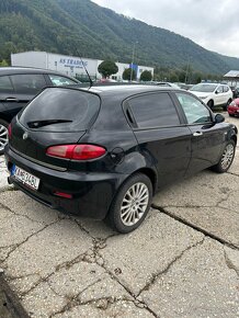 Alfa Romeo 147 - 3