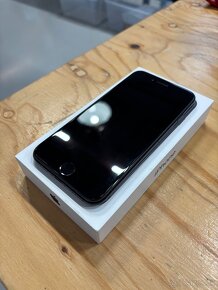 iPhone SE 2020 64GB Black - 3