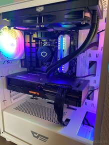 Ryzen 5 7600 / RX 7800xt / 32GB DDR5 - 3