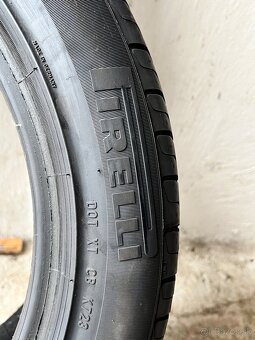 Pirelli P7 Cinturato 245/45 R17 95Y - 3