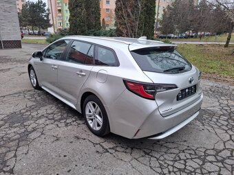 Toyota Corolla Sport Hybrid - 3