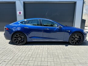 Tesla model S 375 kW - 509 koní - 3