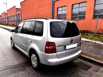 Volkswagen Touran  2.0TDI 103kw M6 - 3