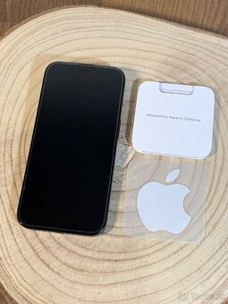 iPhone 15 Pro 256GB Black Titanium - 3