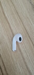 Apple Airpods 3 prave sluchadlo - 3